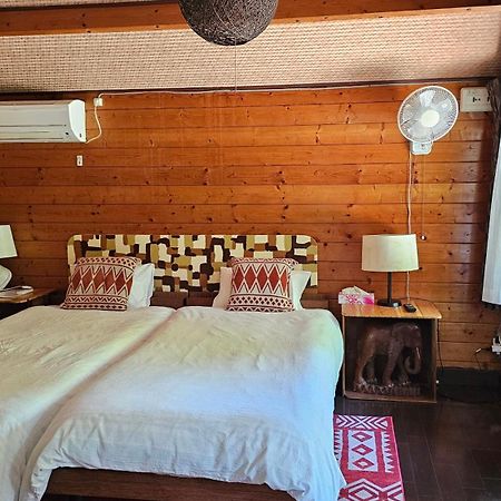 Вилла Loft & Log House Окаяма Экстерьер фото